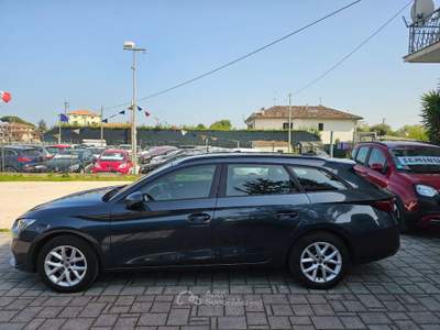 Seat Leon Sportstourer 1.5 TGI DSG Business Grigio usata Civitanova Marche