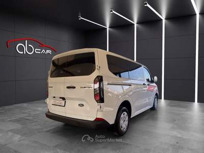 Ford Transit/Tourneo/Bus Tourneo Custom V710 320 2.0 Ecoblue 136cv Titanium L1h1 Bianco usata Casagiove