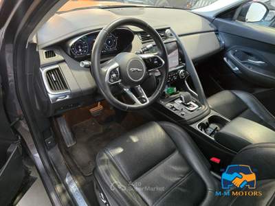 Jaguar E-Pace 2.0d i4 mhev R-Dynamic SE awd 204cv auto Grigio usata Curno