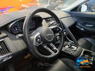 Jaguar E-Pace 2.0d i4 mhev R-Dynamic SE awd 204cv auto Grigio usata Curno