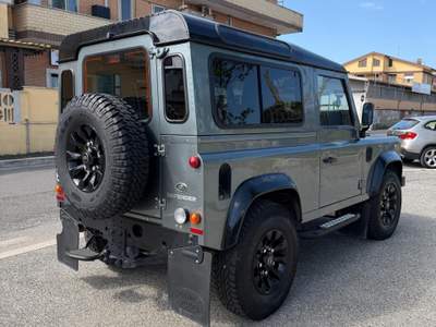 Land Rover Defender Defender 90 2.2 td SE SW Verde usata Fiumicino