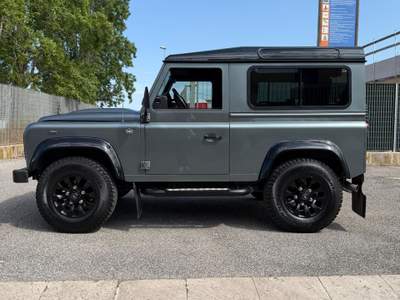 Land Rover Defender Defender 90 2.2 td SE SW Verde usata Fiumicino