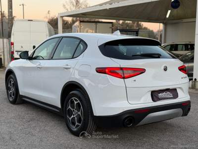 Alfa Romeo Stelvio Stelvio 2.2 T.d. 190 CV AT8 Q4 Sup. Bus. Bianco usata San Michele Salentino