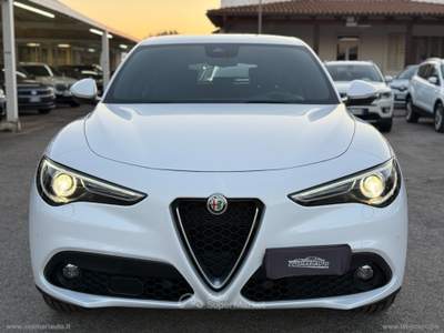 Alfa Romeo Stelvio Stelvio 2.2 T.d. 190 CV AT8 Q4 Sup. Bus. Bianco usata San Michele Salentino