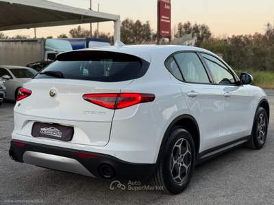 Alfa Romeo Stelvio Stelvio 2.2 T.d. 190 CV AT8 Q4 Sup. Bus. Bianco usata San Michele Salentino