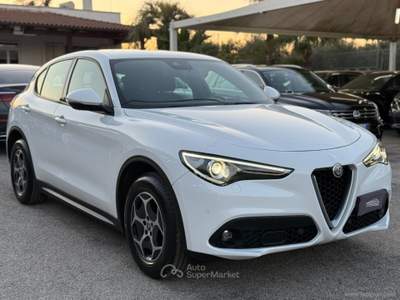 Alfa Romeo Stelvio Stelvio 2.2 T.d. 190 CV AT8 Q4 Sup. Bus. Bianco usata San Michele Salentino