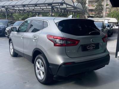 Nissan Qashqai 1.6 dCi 2WD XTronic Tekna usata Taranto