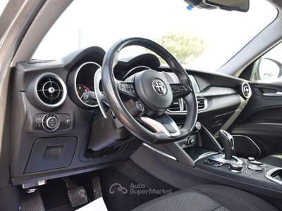 Alfa Romeo Stelvio 2.2 T.diesel 190 CV AT8 Q4 Bus. Grigio usata Montalto di Castro