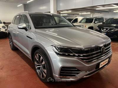 Volkswagen Touareg Touareg 3.0 V6 tdi Elegance 231cv MATRIX, SOSP. PNEU, VIRTUAL COCKPIT, CERCHI 21", ACC, CAR PLAY Argento usata Corteno Golgi