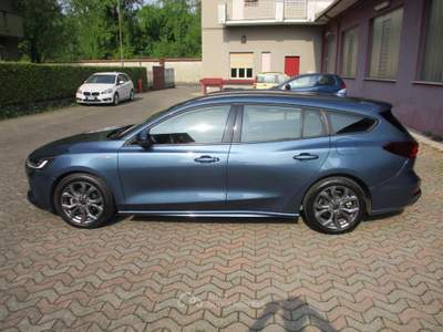 Ford Focus 1.0 EcoBoost Hybrid 125CV Powershift SW ST-Line De Blu/Azzurro usata VILLASANTA