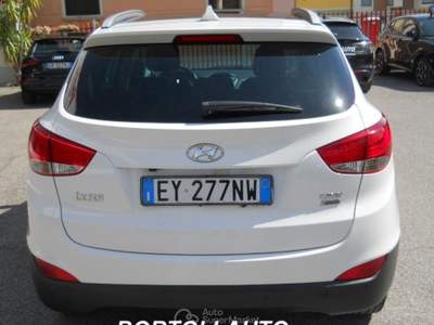 Hyundai ix35 2.0 CRDi 162.000 KM 184cv 4WD Xpossible A/T Bianco usata Mirandola
