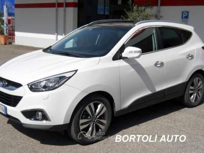 Hyundai ix35 2.0 CRDi 162.000 KM 184cv 4WD Xpossible A/T Bianco usata Mirandola