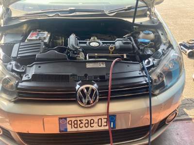 Volkswagen Golf Auto appena lavorata in officina usata Monza