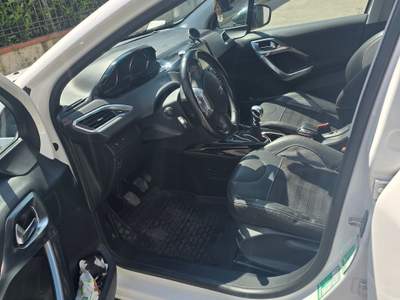 Peugeot 2008 Unico Propietario, Non Fumatore, Gancio Traino usata Poggio a Caiano