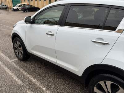 Kia Sportage Tenuta sempre in Garage privato, unico proprietario. Bianco usata Pesaro e Urbino