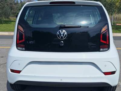 Volkswagen up! perfetta unico proprietario  tagliandata wolkswagen non fumatore Bianco usata Piombino