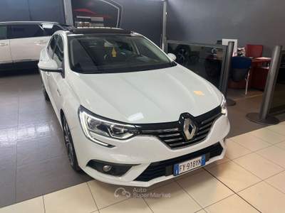 Renault Mégane Megane IV 2016 Grand Coupe Grand Coupe 1.5 blue dci Executive 115cv Bianco usata Romano di Lombardia