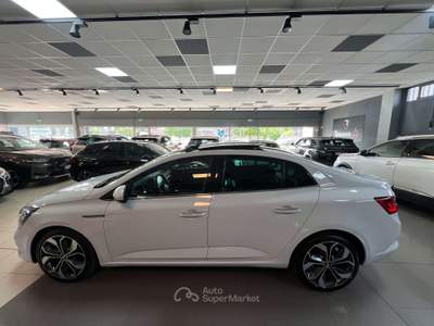 Renault Mégane Megane IV 2016 Grand Coupe Grand Coupe 1.5 blue dci Executive 115cv Bianco usata Romano di Lombardia