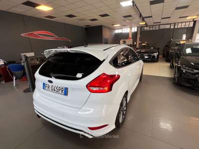 Ford Focus Focus IV 2015 5p 1.0 ecoboost ST-Line s Bianco usata Romano di Lombardia