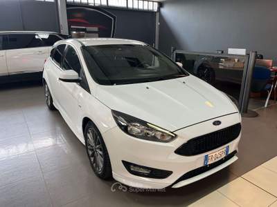 Ford Focus Focus IV 2015 5p 1.0 ecoboost ST-Line s Bianco usata Romano di Lombardia