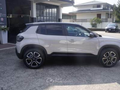 Jeep Avenger 1.2 turbo e-hybrid mhev Summit fwd 110cv edct6 TETTO PELLE Nero usata Gorlago
