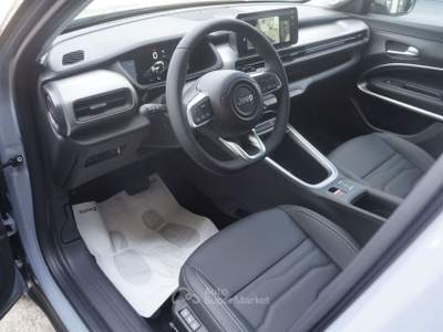Jeep Avenger 1.2 turbo e-hybrid mhev Summit fwd 110cv edct6 TETTO PELLE Nero usata Gorlago