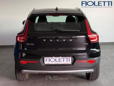 Volvo XC40 (2017--->) T3 GEARTRONIC MOMENTUM PRO Nero usata Manerbio
