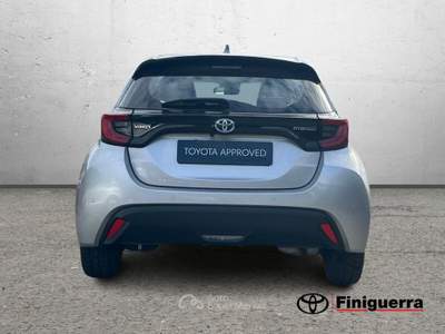 Toyota Yaris Hybrid Trend MY22 Argento usata Civate
