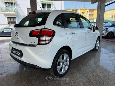 Citroen C3 1.2 PureTech 82CV Exclusive Bianco usata Desenzano del Garda