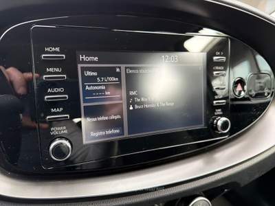 Toyota Aygo X 1.0B (72 CV) Active Nero usata Varese