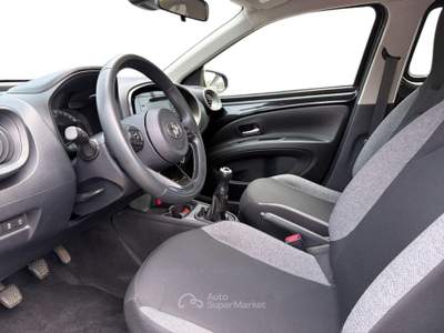 Toyota Aygo X 1.0B (72 CV) Active Nero usata Varese