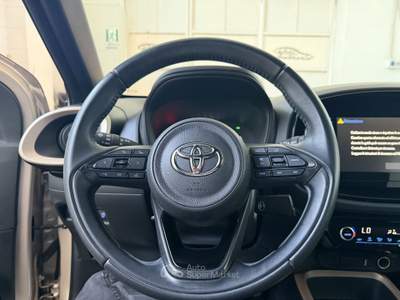 Toyota Aygo Aygo X 1.0 Lounge Air 72cv TUA DA 169,00 AL MESE Oro usata San Giuseppe Vesuviano
