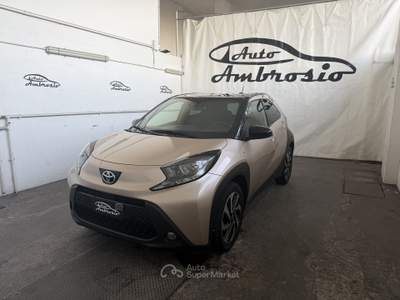 Toyota Aygo Aygo X 1.0 Lounge Air 72cv TUA DA 169,00 AL MESE Oro usata San Giuseppe Vesuviano