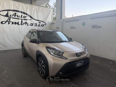 Toyota Aygo Aygo X 1.0 Lounge Air 72cv TUA DA 169,00 AL MESE Oro usata San Giuseppe Vesuviano