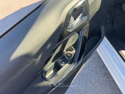 Peugeot 208 Active 1.0 VTi 68cv Bianco usata San Giuseppe Vesuviano