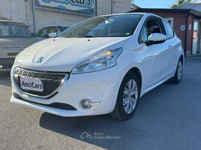 Peugeot 208 Active 1.0 VTi 68cv Bianco usata San Giuseppe Vesuviano