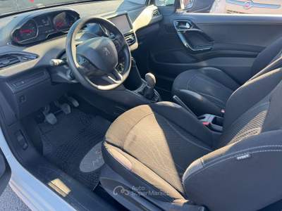 Peugeot 208 Active 1.0 VTi 68cv Bianco usata San Giuseppe Vesuviano