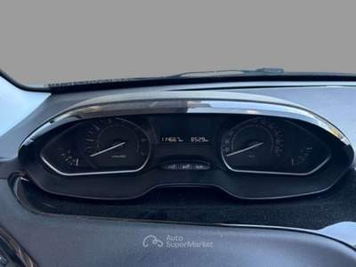 Peugeot 208 1° serie PureTech 82 5 porte Nero usata Rivignano Teor