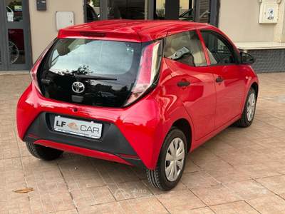 Toyota Aygo 1.0 70 cv 5 porte x-cite Rosso usata SANTERAMO IN COLLE