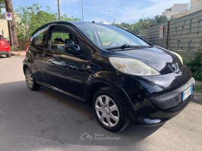Peugeot 107 3p. Sweet Years Nero usata Grottaglie