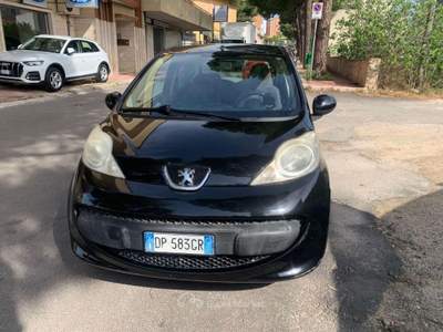 Peugeot 107 3p. Sweet Years Nero usata Grottaglie