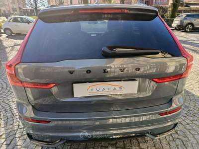 Volvo XC60 Plus Dark 2.0 B4 MHEV Grigio usata Novara