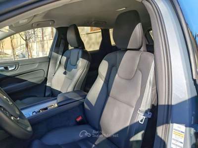 Volvo XC60 Plus Dark 2.0 B4 MHEV Grigio usata Novara
