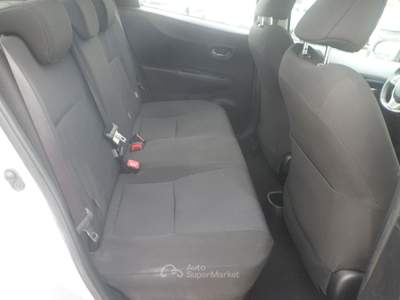 Toyota Yaris 5 porte Lounge Più Argento usata San Michele Salentino