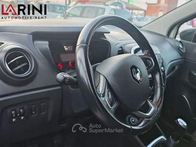 Renault Captur Captur I 2017 0.9 tce Intens 90cv Beige usata Massarosa