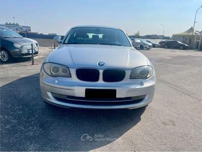 BMW Serie 1 118d 118d 2.0 143CV cat 5 porte DPF Argento usata Carmagnola