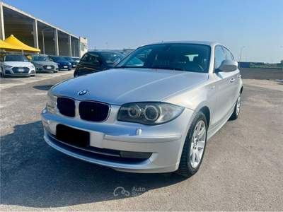 BMW Serie 1 118d 118d 2.0 143CV cat 5 porte DPF Argento usata Carmagnola