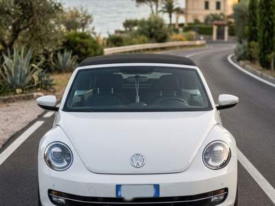 Volkswagen Maggiolino Maggiolino Cabrio Cabrio 1.6 tdi Design 105cv dsg Bianco usata Cattolica