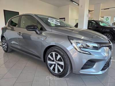 Renault Clio TCe 100 CV GPL 5 porte Equilibre Grigio usata Somma Vesuviana Renault Clio TCe 100 CV GPL 5 porte Equilibre Grigio usata Somma Vesuviana