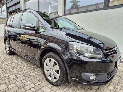 Volkswagen Touran Touran 1.6 tdi cambio automatico dsg 7 POSTI Nero usata LECCO Volkswagen Touran Touran 1.6 tdi cambio automatico dsg 7 POSTI Nero usata LECCO